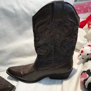 Mossimo Supply Cowboy boots